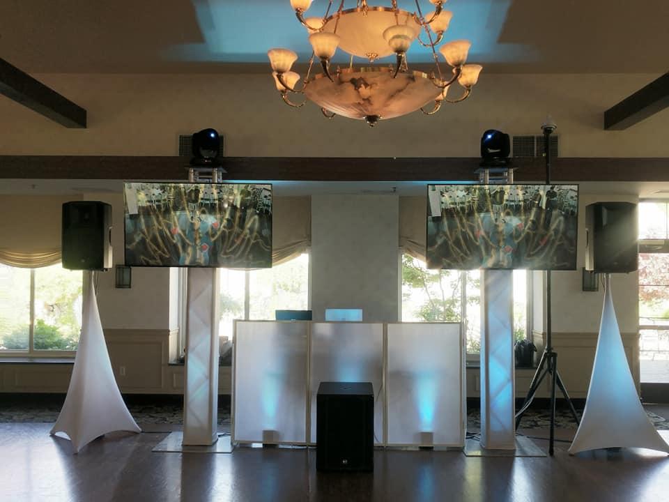 DJ, TV, Moving Heads, Uplighting